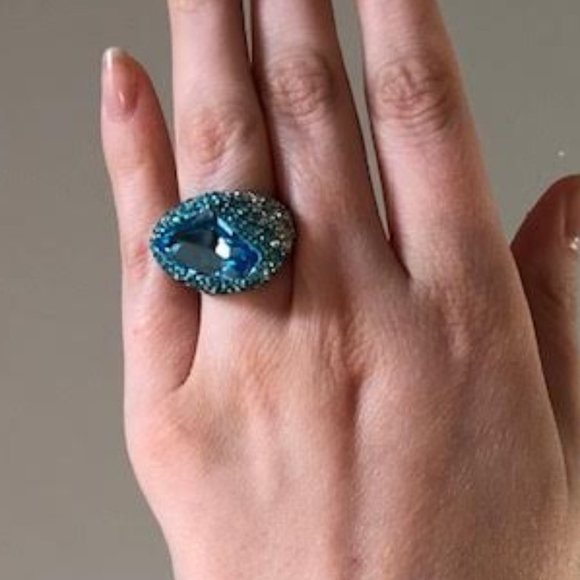 Swarovski Jewelry - Beautiful Cocktail Ring Blue & Turquoise Color and Clear Crystals Size 6.5